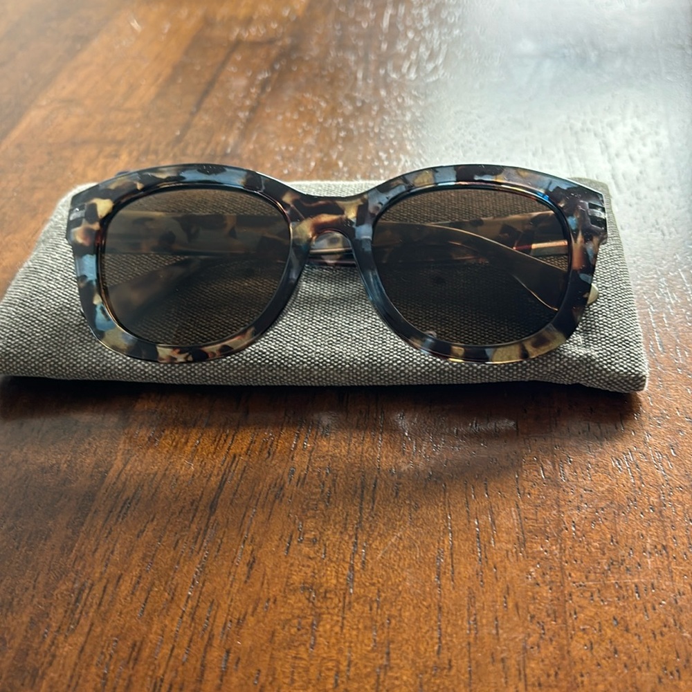 Peepers sunglasses